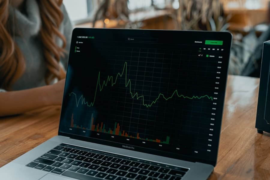 Market Sentiment in Stock Price Fluctuations